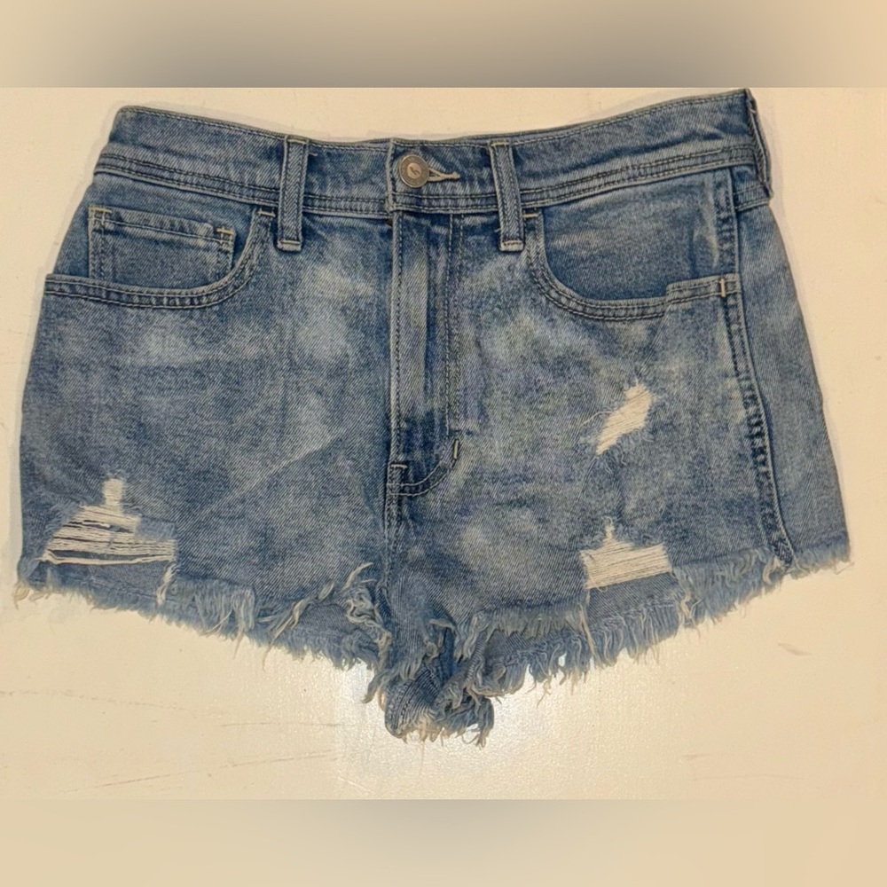Hollister Denim Shorts in Size 26 NWOT